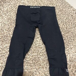 Zensah cropped leggings small-medium